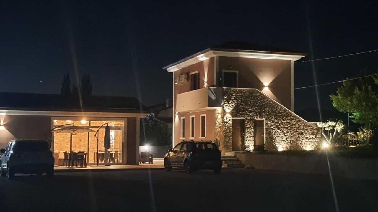 Il Tufo Villa Montesano sulla Marcellana Luaran gambar